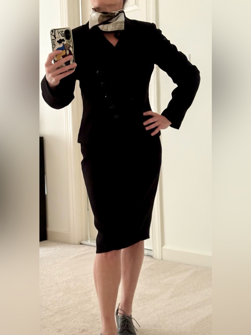 Tahari ASL Black Elegant and Chic Two-Piece Skirt Suit Size 6